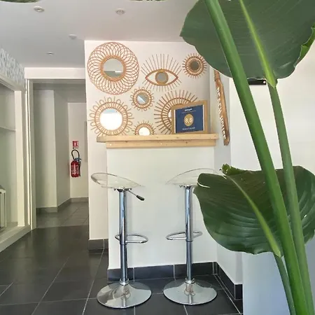 Appart hôtel Petit Nid Au Bourget Du
