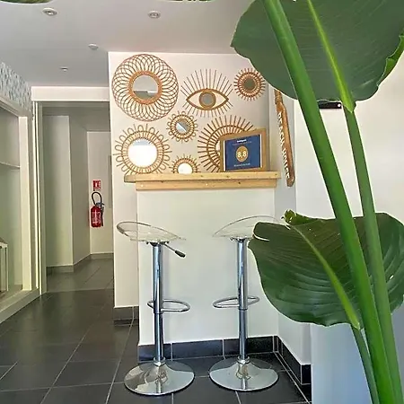 Petit Nid Au Bourget Du Appart hôtel